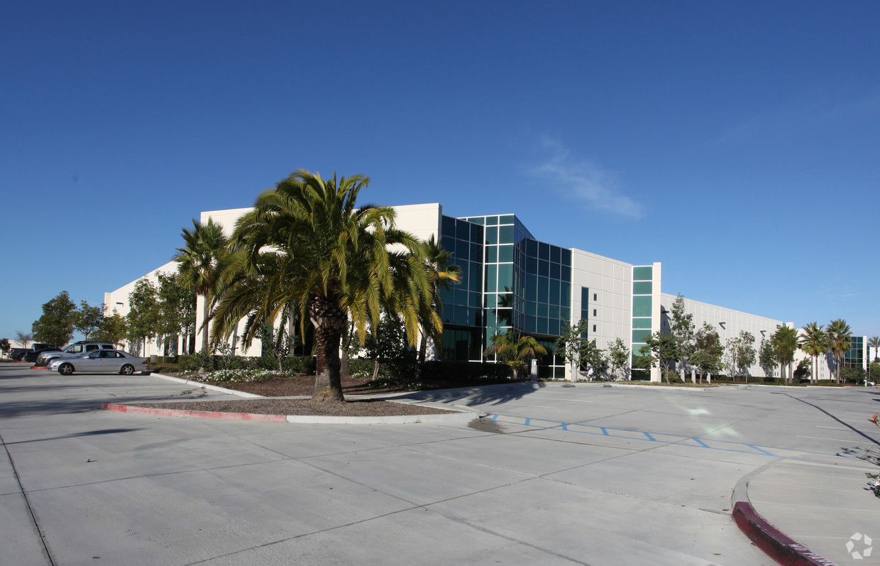 Lee And Associates North San Diego County Completes The 8537500 Sale Of Single Tenant 9235